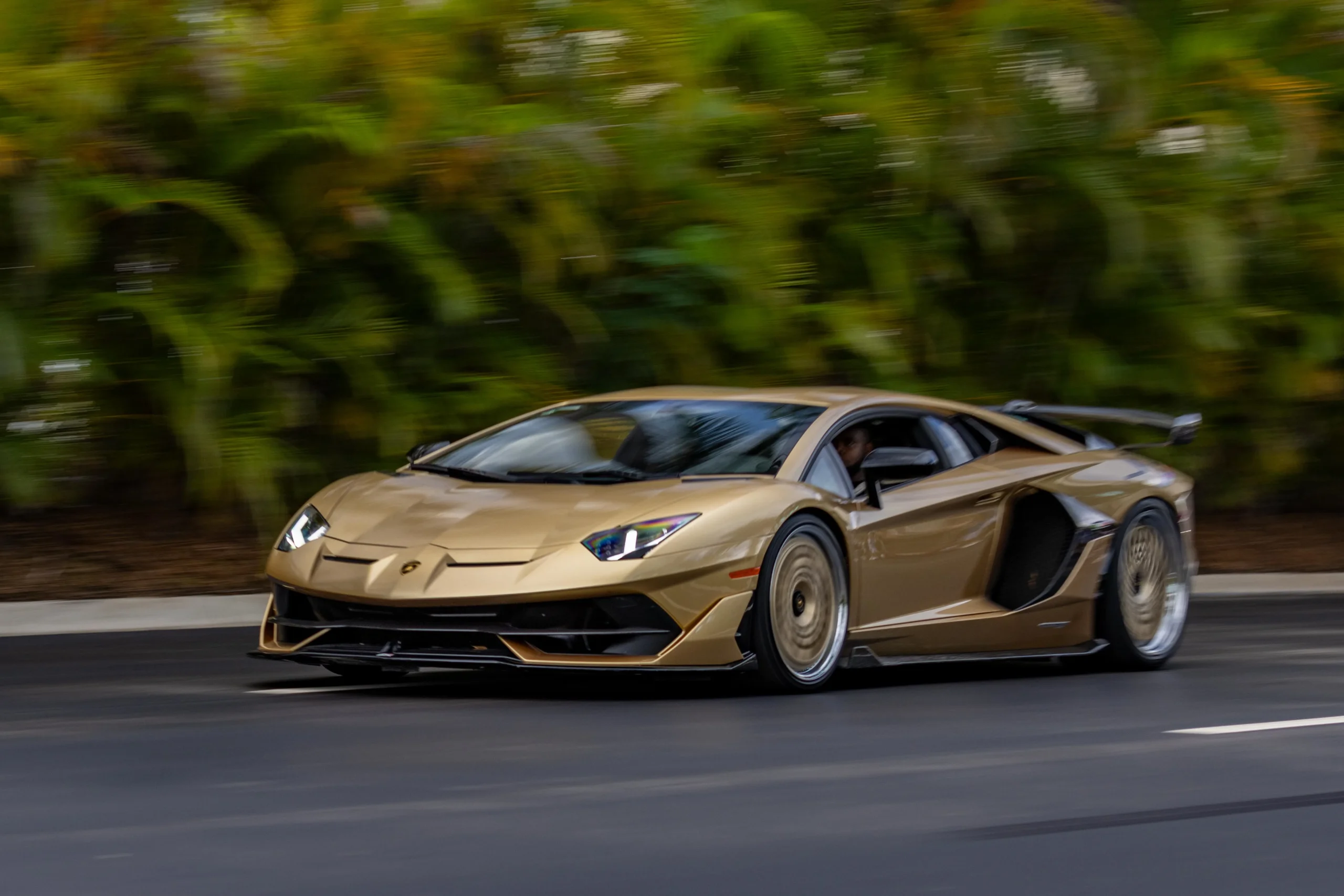 Luxury Car Rental Experience | Cache Luxe | California