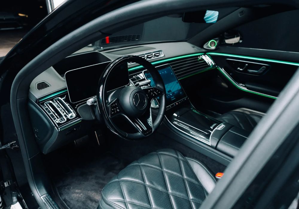 Mercedes-Maybach S580 rental | Cache Luxe