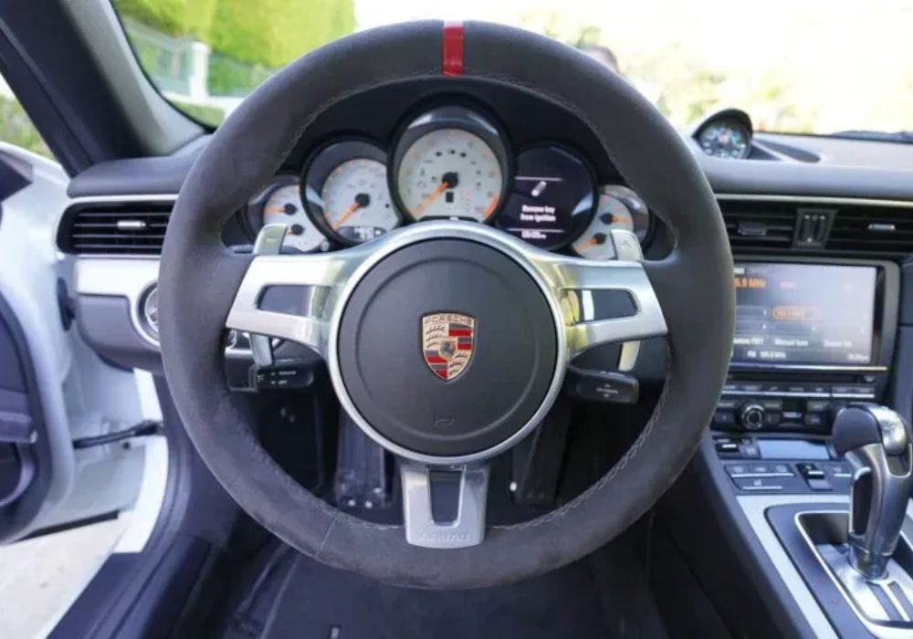 Porsche 911 GT3 rental | Cache Luxe