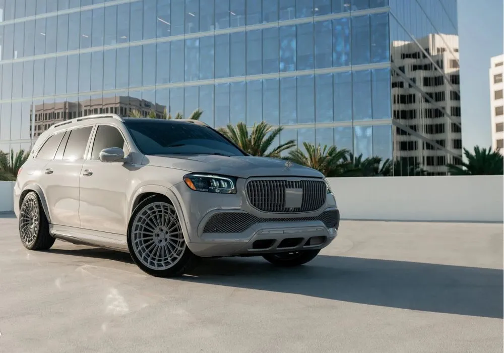 Kim Kardashian GLS 600 rental | Cache Luxe