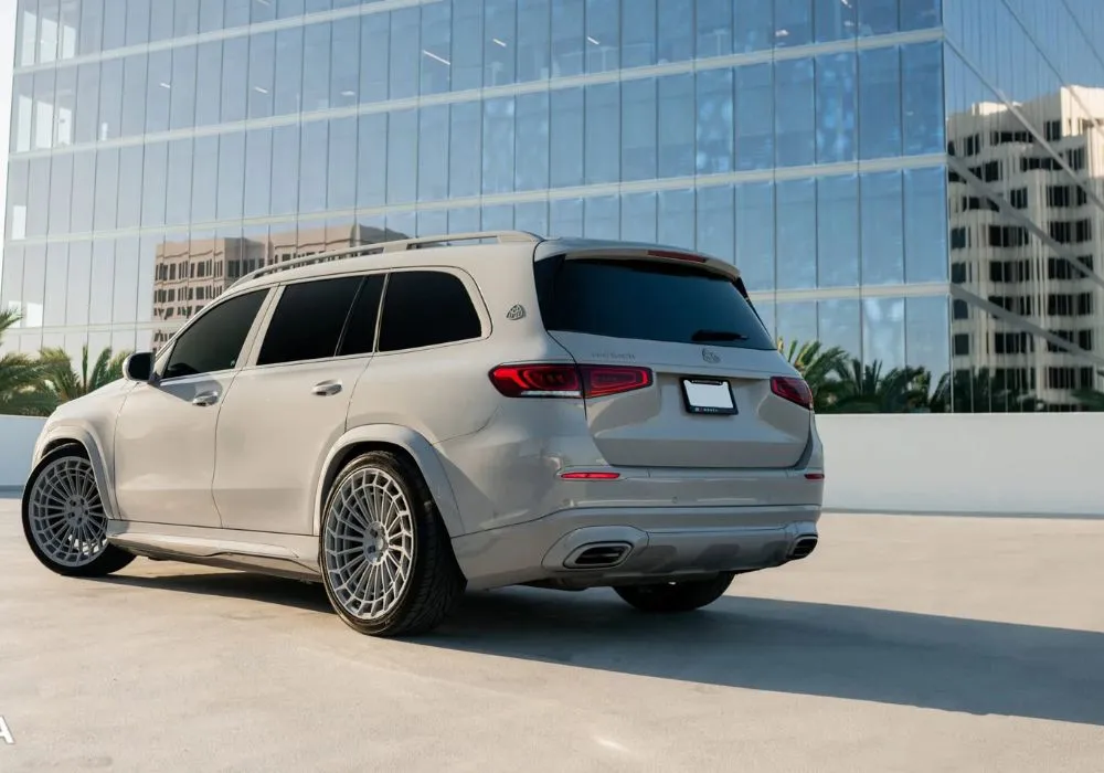 Kim Kardashian GLS 600 rental | Cache Luxe