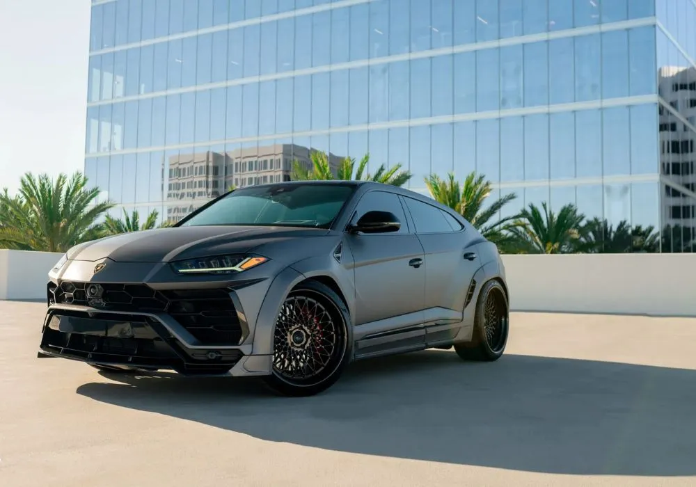 Lamborghini Urus Widebody rental | Cache Luxe