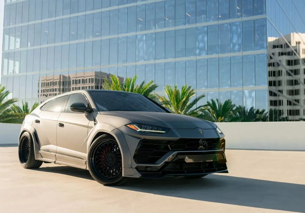 Lamborghini Urus Widebody rental | Cache Luxe