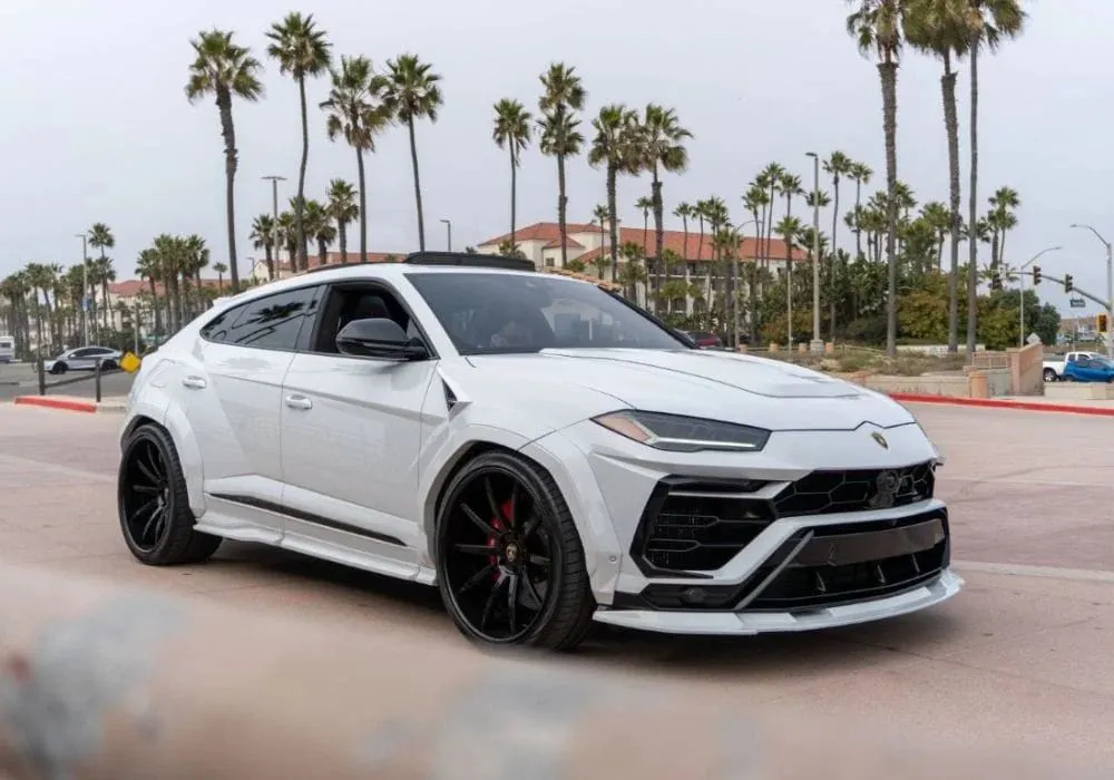 Lamborghini Urus Widebody rental | Cache Luxe