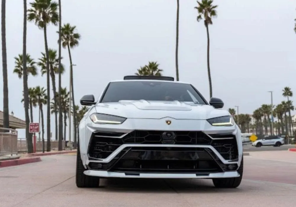 Lamborghini Urus Widebody rental | Cache Luxe