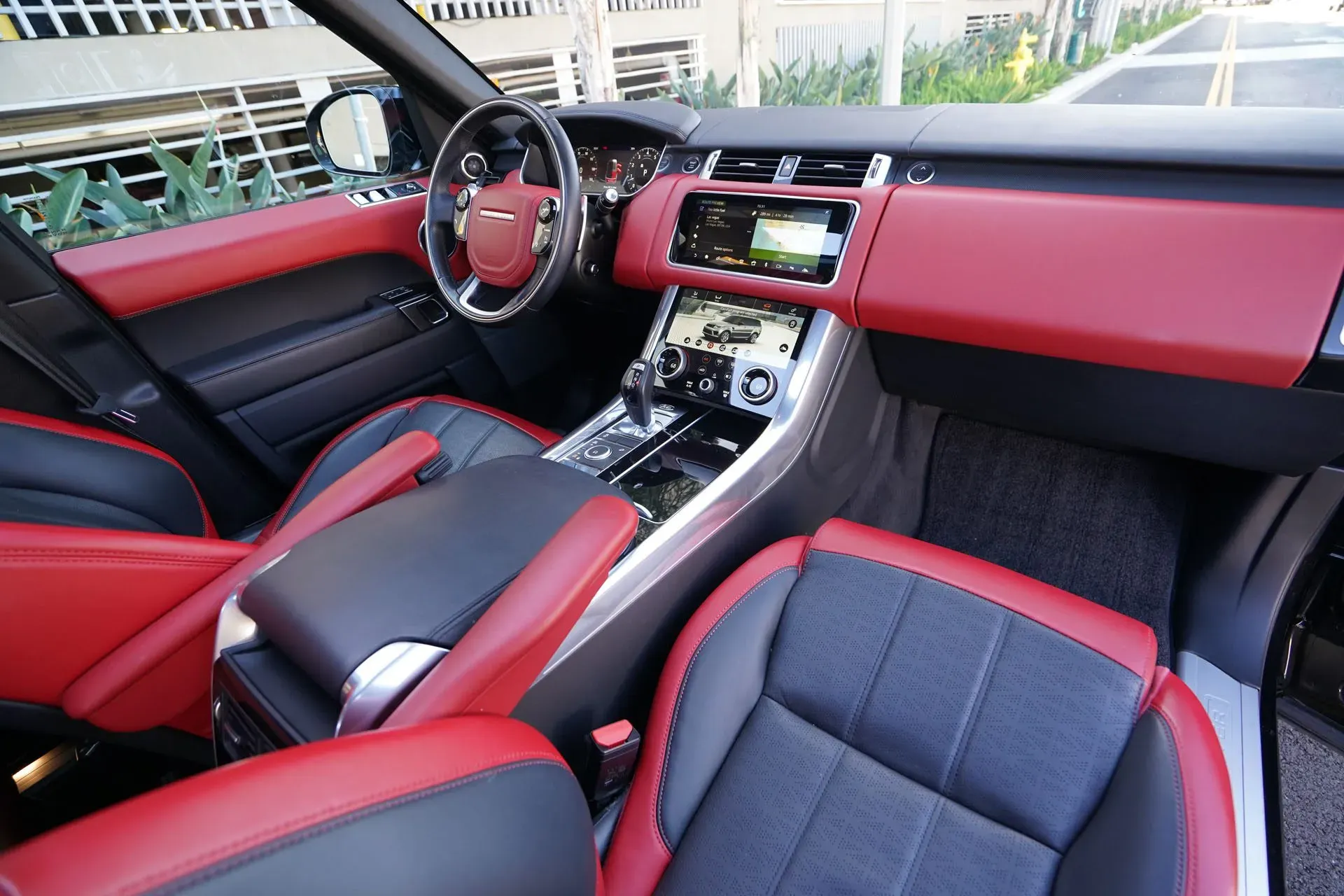 Range Rover Sport HSE rental | Cache Luxe