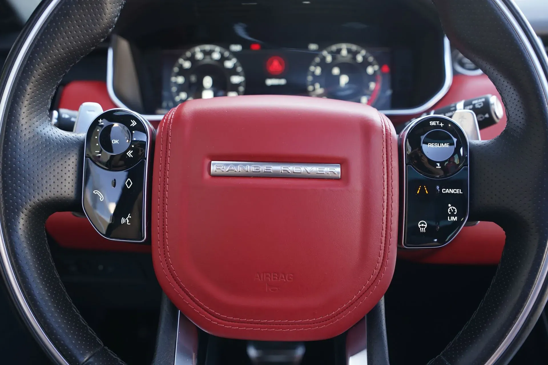 Range Rover Sport HSE rental | Cache Luxe