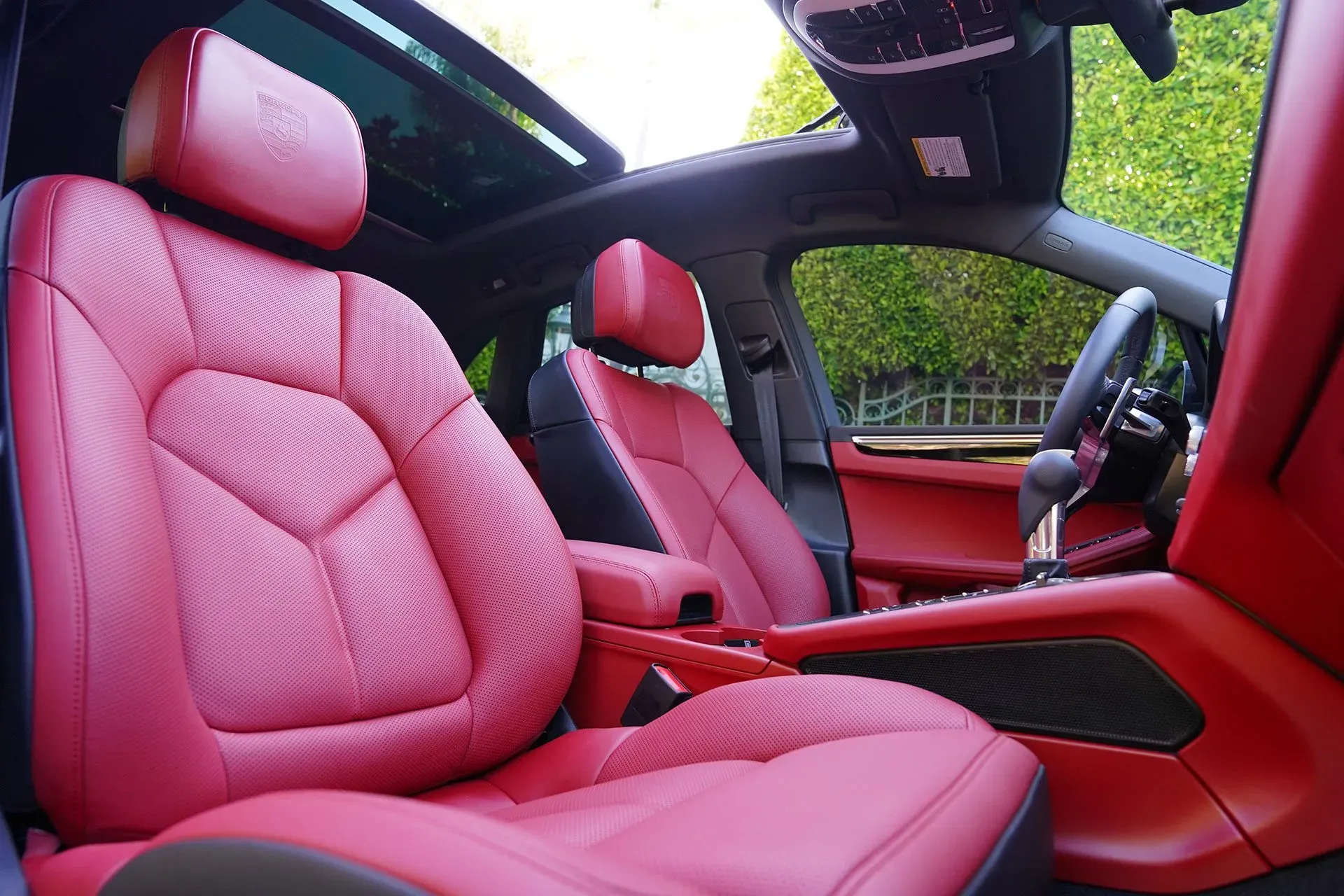 Porsche Macan rental | Cache Luxe