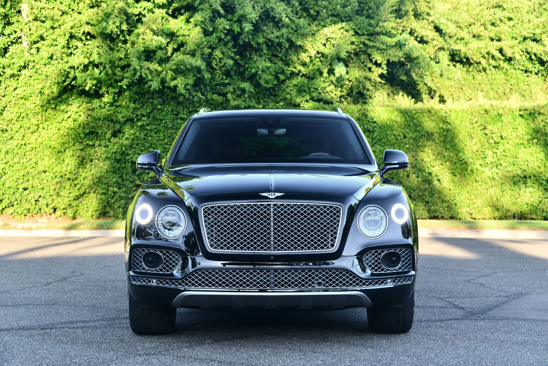Bentley Bentayga rental | Cache Luxe