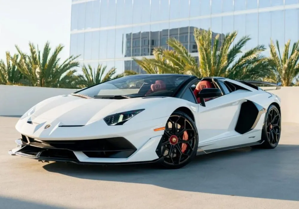 Lamborghini Aventador SVJ Roadster rental | Cache Luxe