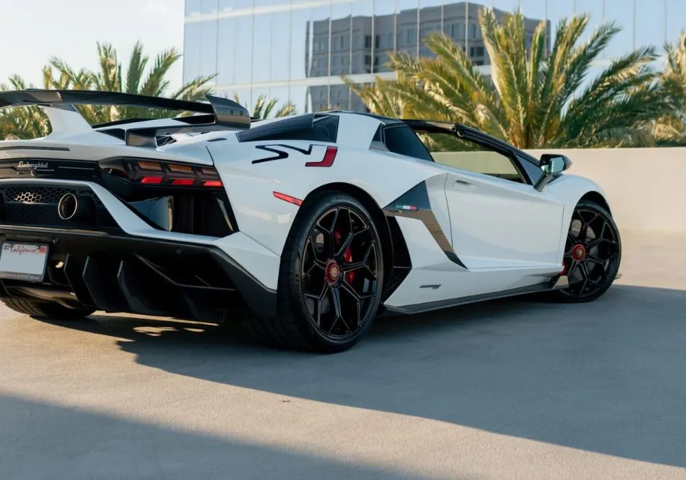 Lamborghini Aventador SVJ Roadster rental | Cache Luxe