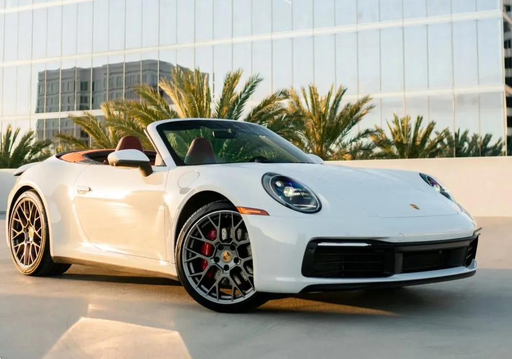 Porsche 911 Carrera 4S Convertible rental | Cache Luxe