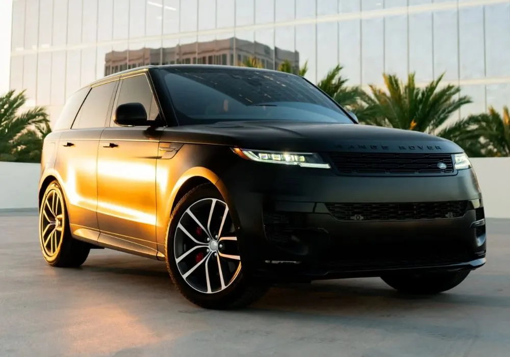 Range Rover P400 SE rental | Cache Luxe