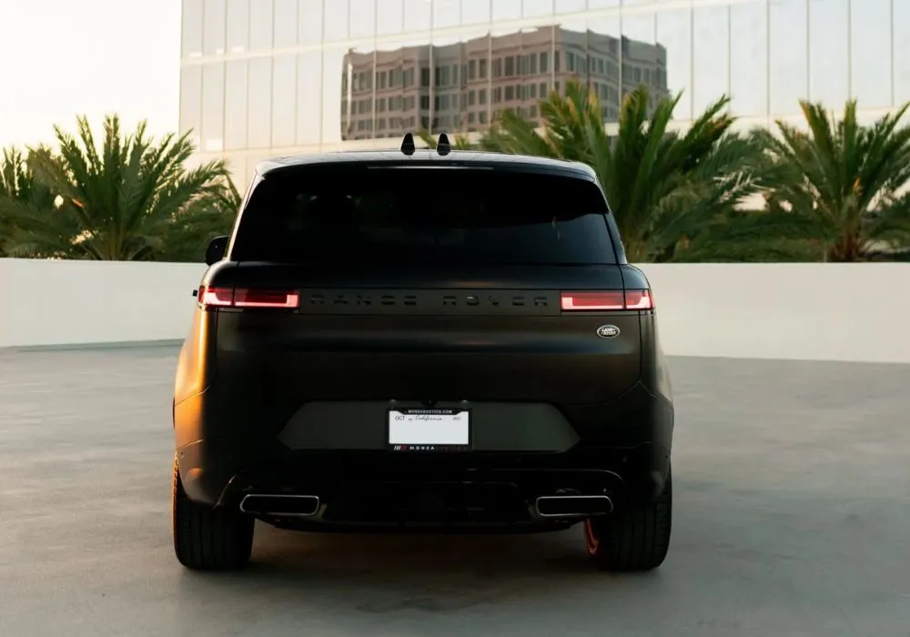 Range Rover P400 SE rental | Cache Luxe
